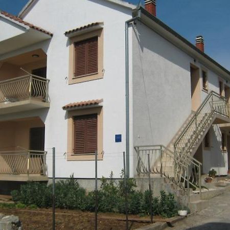 Apartmani Petra Pakoštane Eksteriør bilde