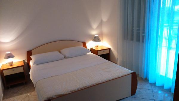 Apartmani Petra Pakoštane Eksteriør bilde